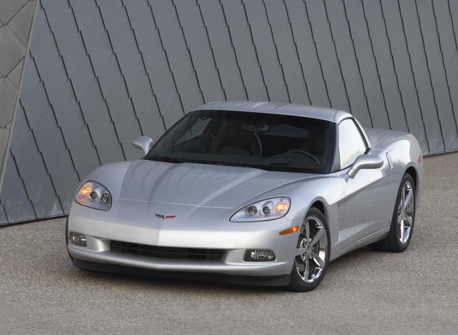  Chevrolet Corvette 2005 года  (фото 3 из 182)